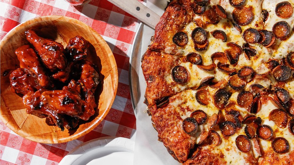Santora's pizza and wings
